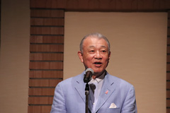 ご祝辞を述べられる 日本財団 会長 笹川 陽平 様