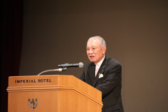 ご祝辞を述べられる 日本財団 会長 笹川陽平 様