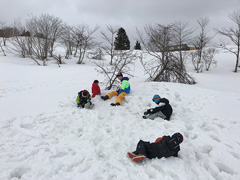 赤倉スキー場で雪遊び