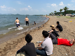 2019年 夏琵琶湖で泳ぐ若者たち