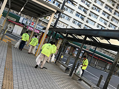 竹ノ塚東口駅ロータリー ゴミ０運動中