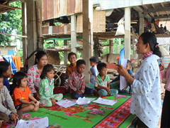 村の幼稚園　家庭での保育の指導、親と子どもに指導