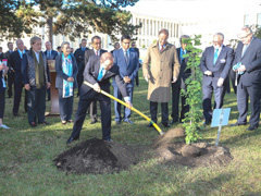 ジュネーブ国連事務所での被爆樹木の植樹