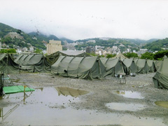 自衛隊支援活動　伊豆山土砂災害　熱海市内　自衛隊宿営地