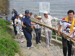 流竹材の回収