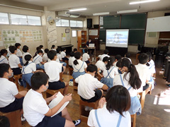 2022年9月14日 熊本市立春日小学校での講話の様子