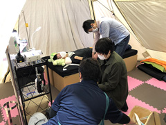 岩手県矢巾町と包括連携協定を締結し、医療的ケア児を想定した新しい避難所づくりと当事者参加型訓練を行っている。