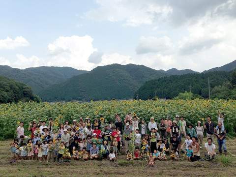 年に2回開催する収穫祭