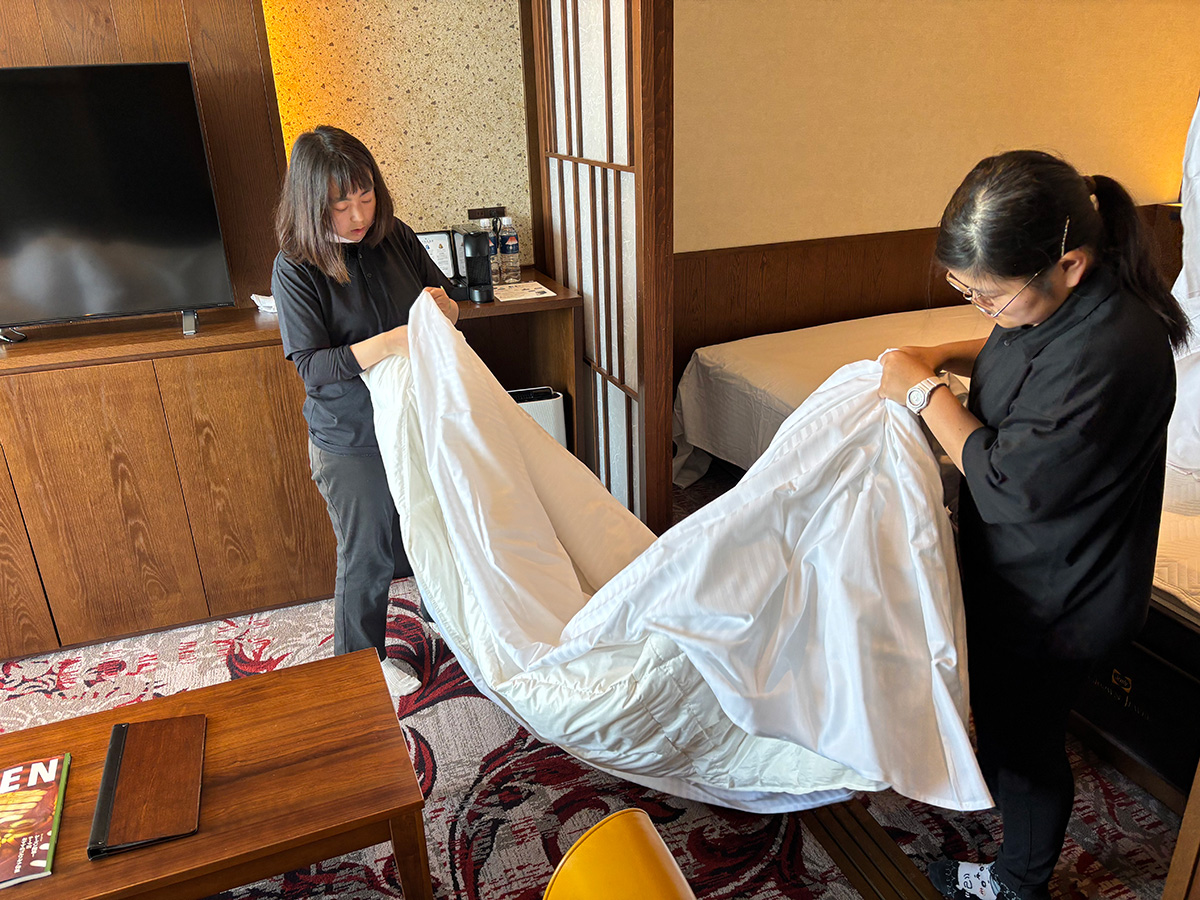 ホテルベッドメイキング