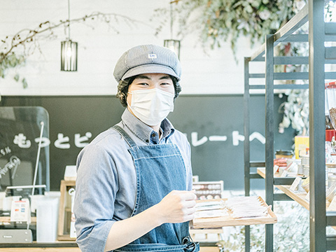 就労サポート事業「久遠チョコレート熊本店」メンバー