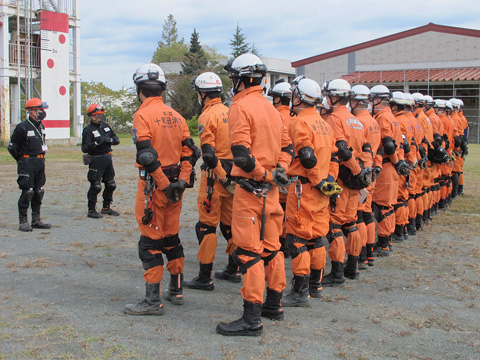 2020年10月　青森県消防学校の救助科の災害救助犬の授業