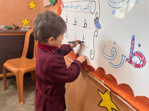 アラビア語を学ぶSAKURA幼稚園の生徒