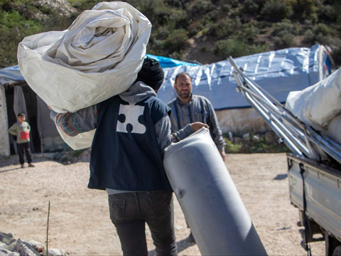 地震緊急支援を実施している様子