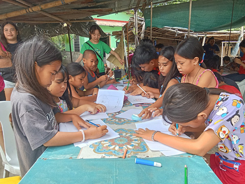 コミュニティ図書館 子どもたちへのノンフォーマル教育