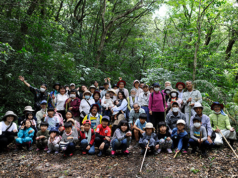 世界遺産登録記念エコツアー集合写真