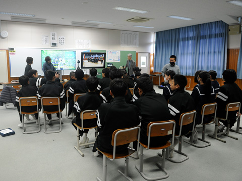 外国とのオンライン交流授業風景