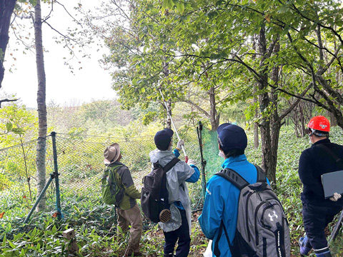 支援学校の校外活動に協力