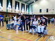 子供と高齢者と障害者が一緒に参加する元気アップ運動会
